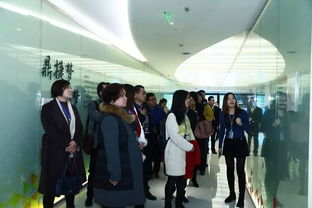 上海交大海外教育学院校友走进鼎捷软件，领略智能制造新魅力